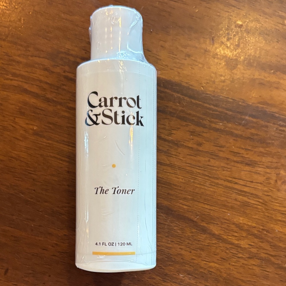 NWT Carrot & Stick The Toner
